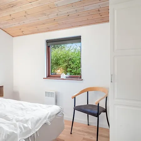 Jaane - 250m To The Fjord By Interhome *